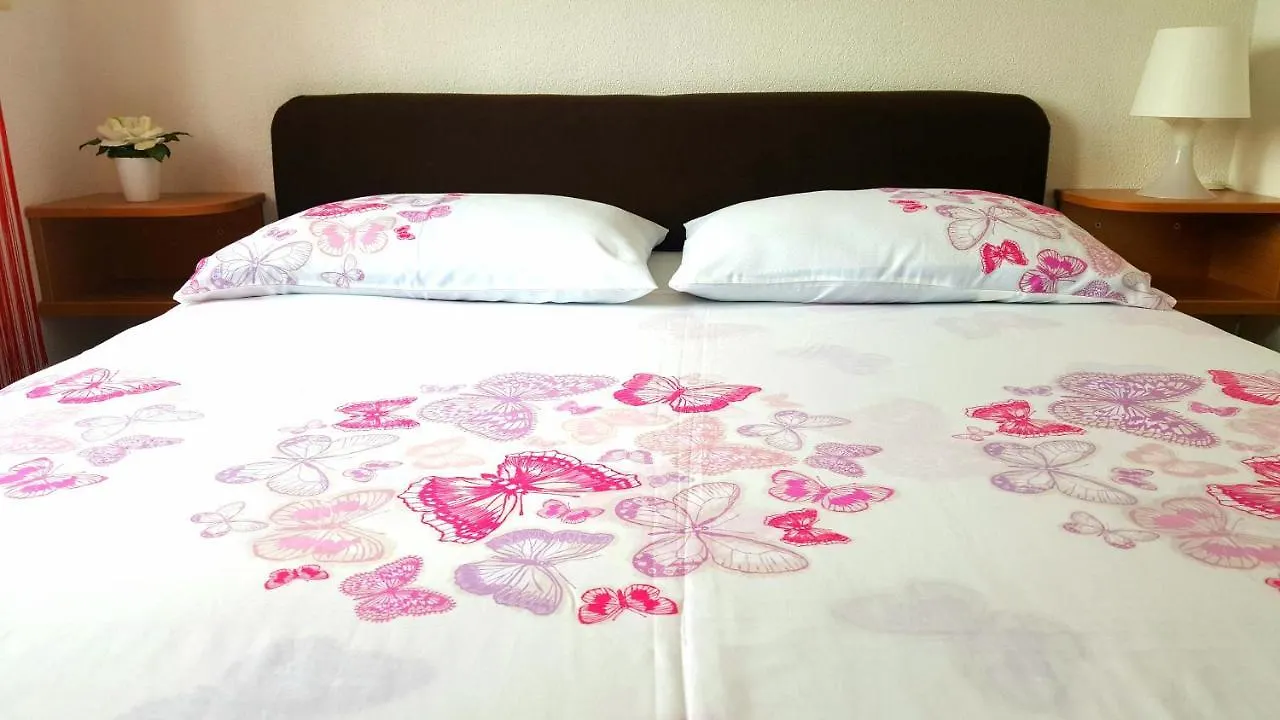 The Orange One Apartman Novigrad Istria